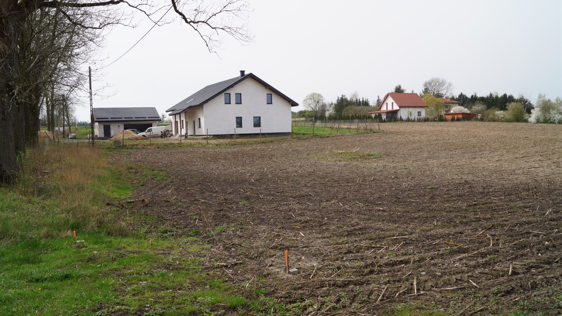 Działka na sprzedaż